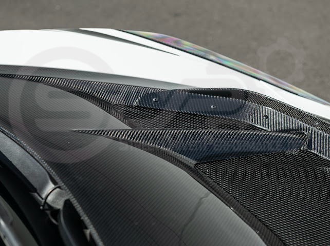 2020-PRESENT CHEVROLET CORVETTE C8 | ZR1 REPLICA STYLE DOUBLE SIDED CARBON FIBER FRONT VENTED HOOD